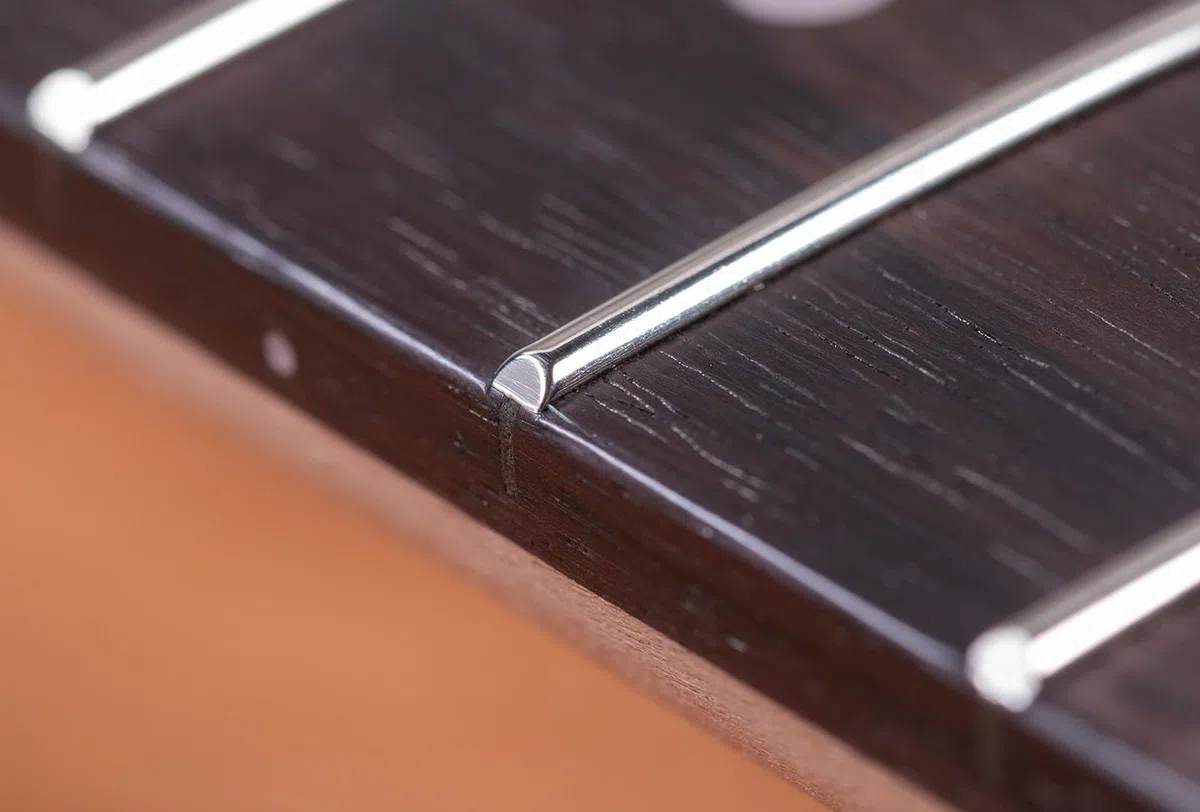 StewMac – Professionelle Bundkantenfeile für Gitarre & Gitarrenbau, Werkzeug für Präzises & Sicheres Finish der Bundenden, Ergonomischer Griff, Luthier Tools