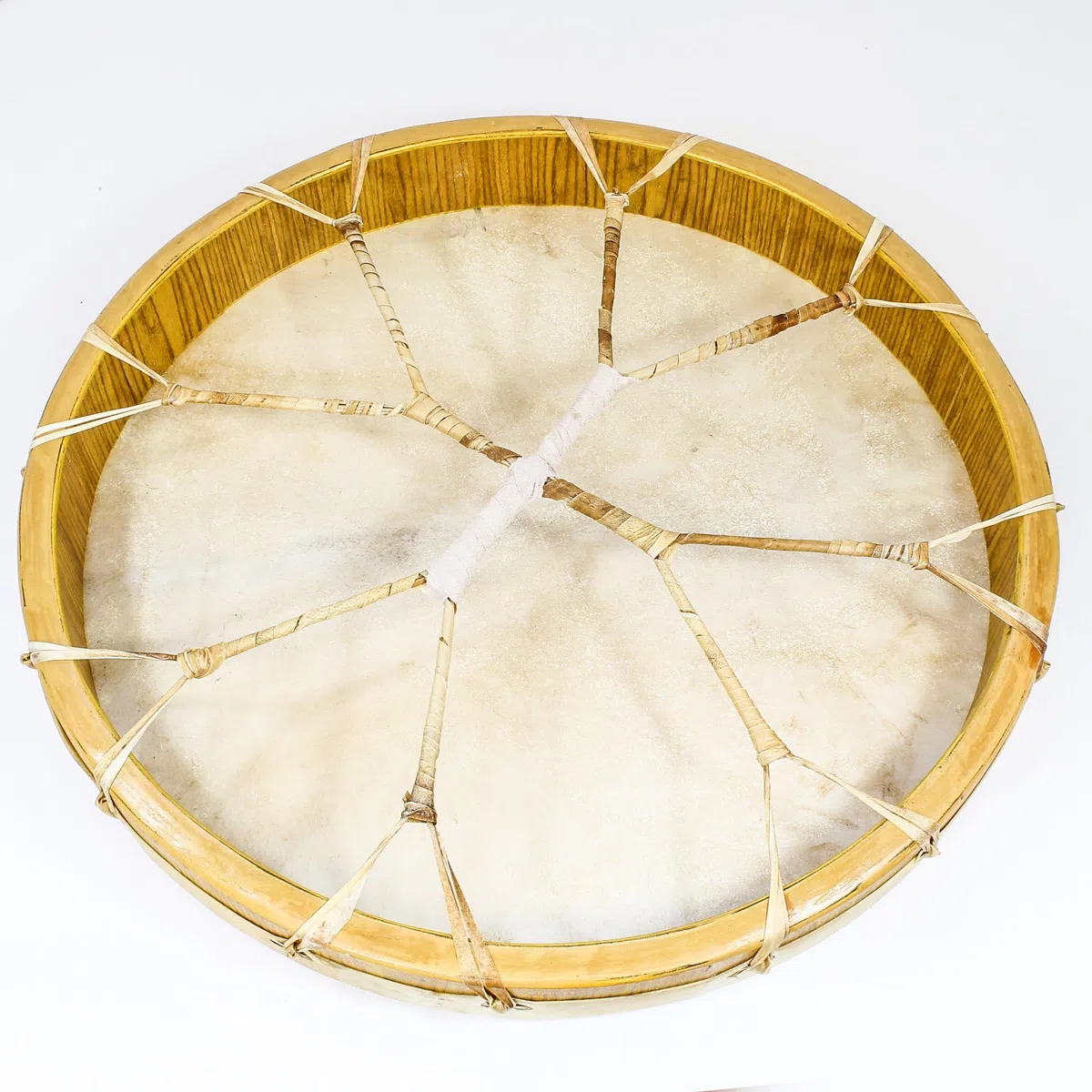 Schamanentrommel 60cm Saami Style - spirituelles Siebdruckmotiv auf Ziegenhaut plus Federnschmuck zur Verzierung und Schlägel