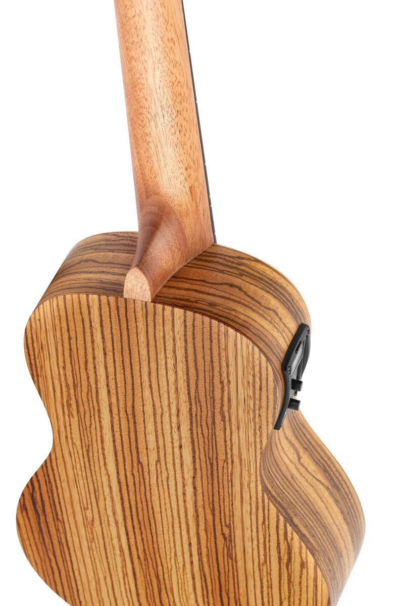 Ortega Guitars Konzert Ukulele Elektro-Akustisch – Timber Series – Inklusive Gigbag – Zebrano, Natur (RFU11ZE)