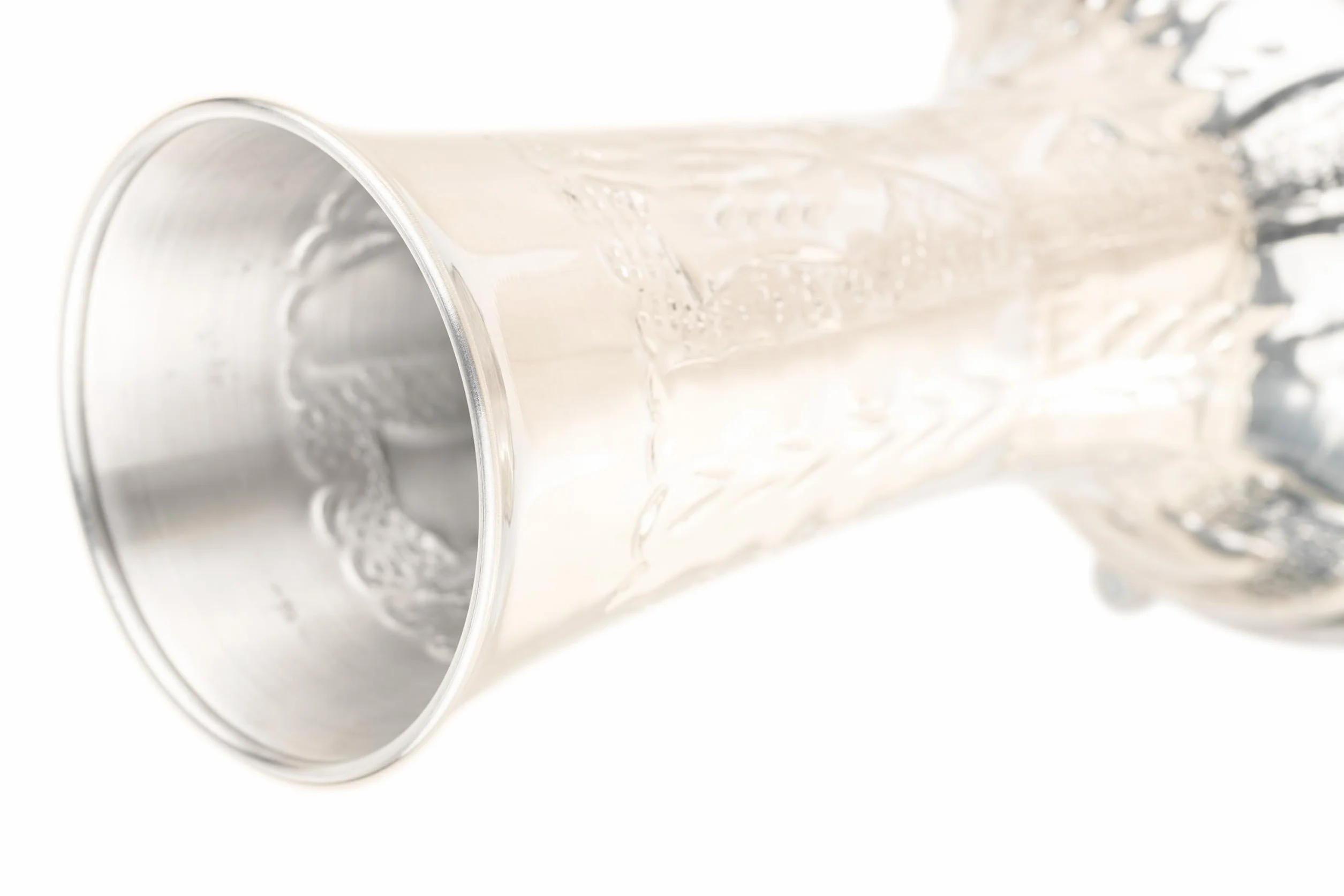 Meinl Percussion Aluminium Series Darbuka - Mittelgroße Handtrommel - Mit Kunststofffell - Durchmesser 6,5 Zoll - Handgehämmert - Aluminium, Silber (HE-112)