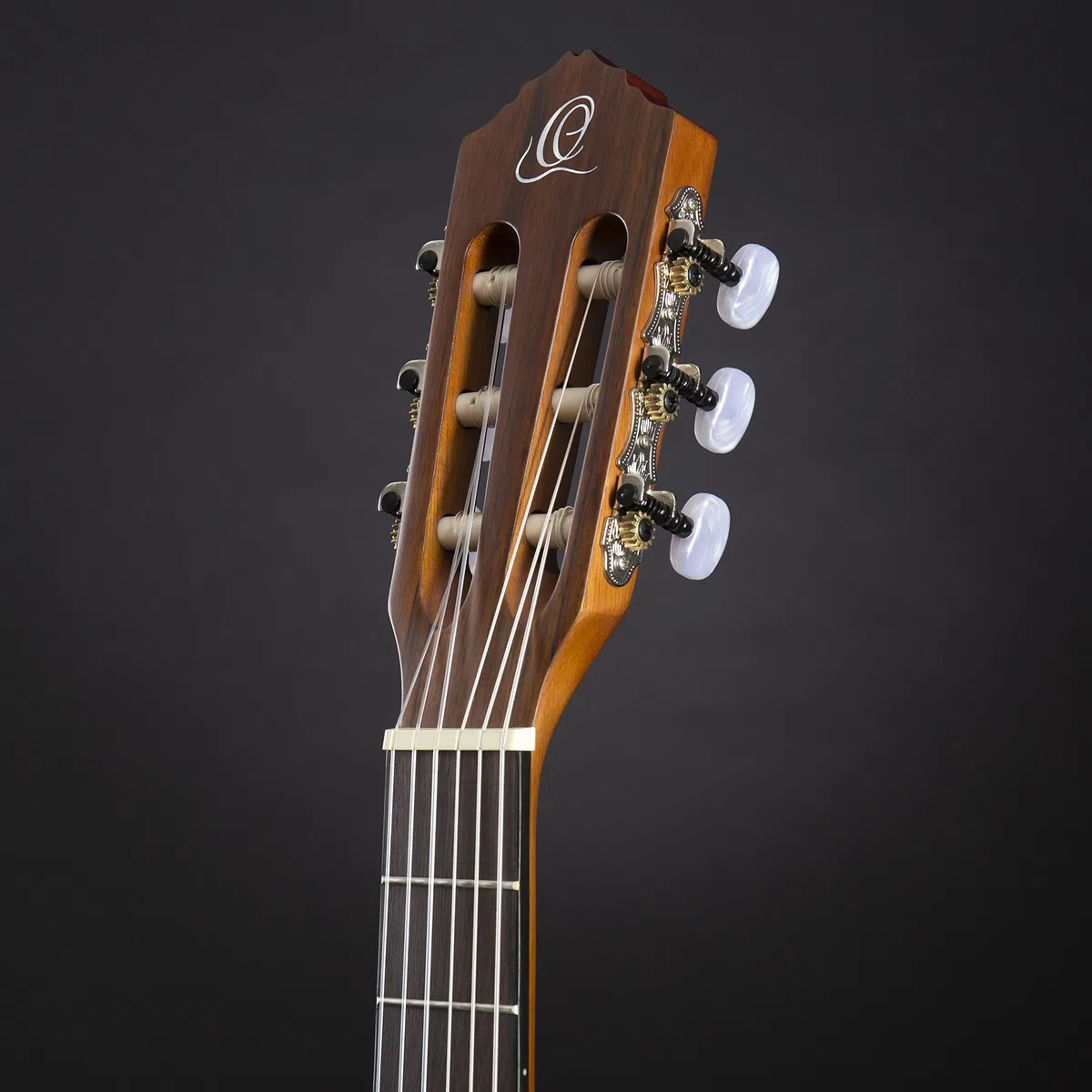 Ortega Guitars Konzert Gitarre Linkshänder – 3/4 – Family Series – Inklusive Gig Bag – Fichte, Mahagoni, Natur (R121L-3/4)