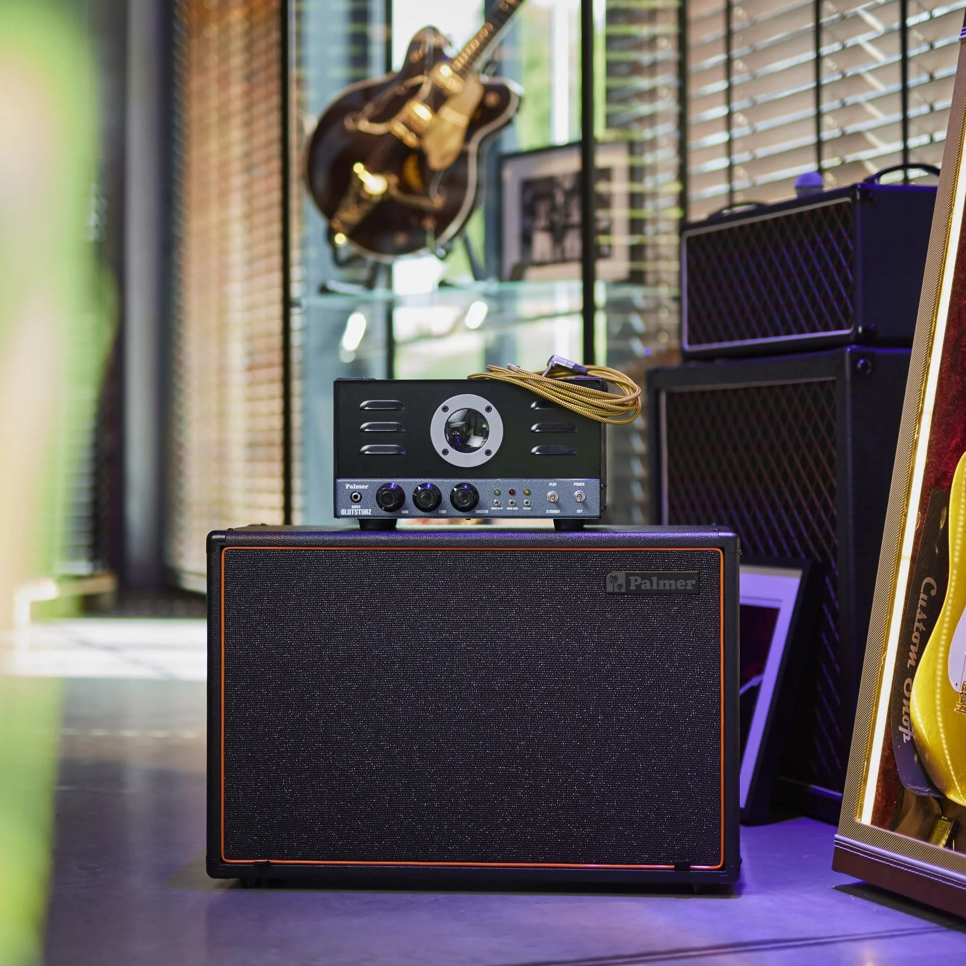 Palmer CAB 212 X V30 - Gitarren Lautsprecherbox mit Celestion Vintage 30 2 x 12, Closed-Back