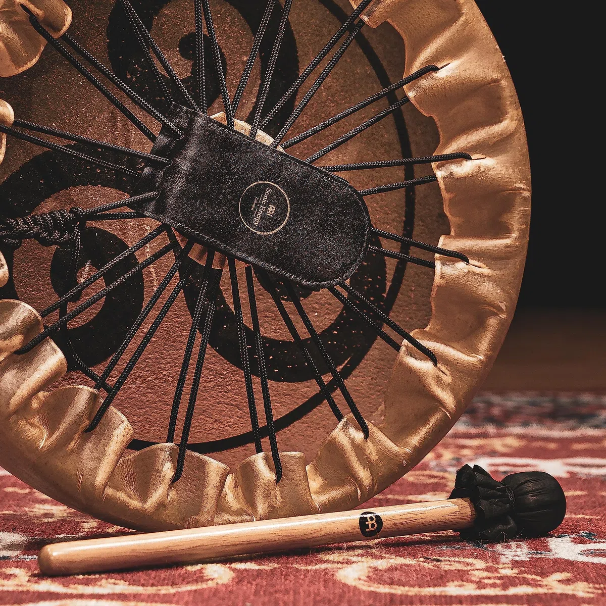 Sonic Energy Rahmentrommel Triskele – 38 cm – Schamanisches Instrument mit Büffelfell – Für Meditation, Klangreisen, Percussion – Inkl. Schlägel (HOD15-TR)