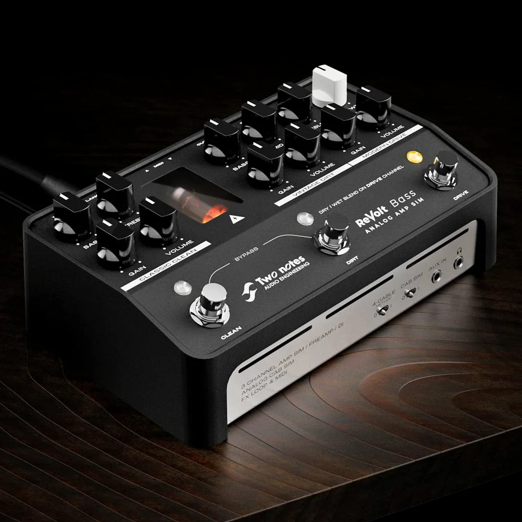 Two Notes ReVolt Bass Preamp Simulator Verstärker + keepdrum Klinkenkabel